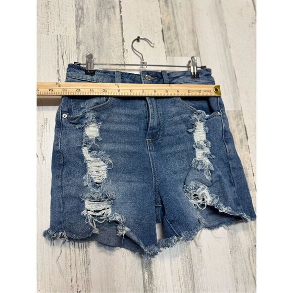 Almost famous ripped shorts - Picture 8 of 9